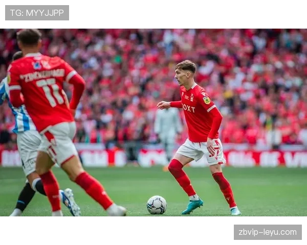 诺丁汉森林传奇重返城市，强势助力球队新赛季征程