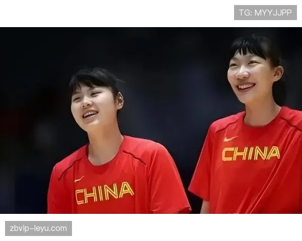 李月汝买菜都挑进口水果，跟咱们平时真是两个世界啊